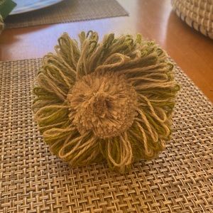 NWOT Set of 8 Flower Shaped Napkin rings